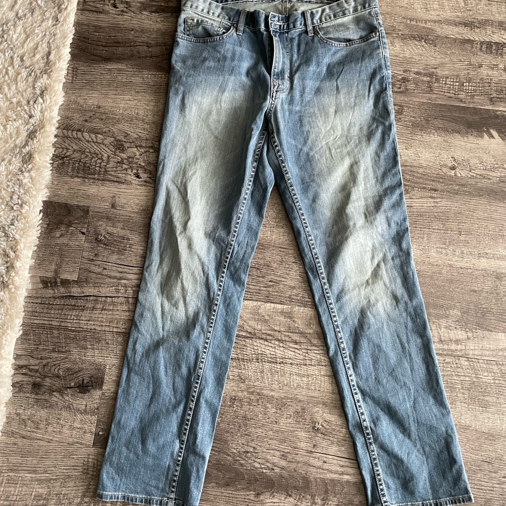 Calvin Klein w-32 length-30 mens straight leg blue Jean